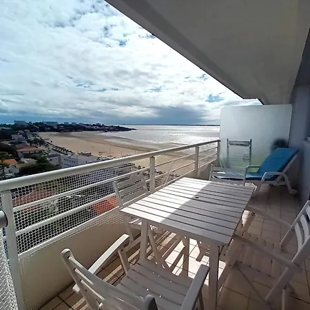 Appartement 3 Pieces Avec Magnifique Vue Mer - Royan- Ref 1497 *